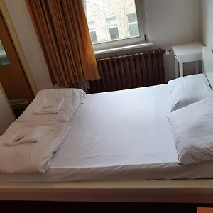Maerkischer Hof Szálloda