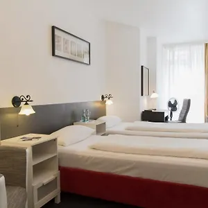 Vega Aparthotel